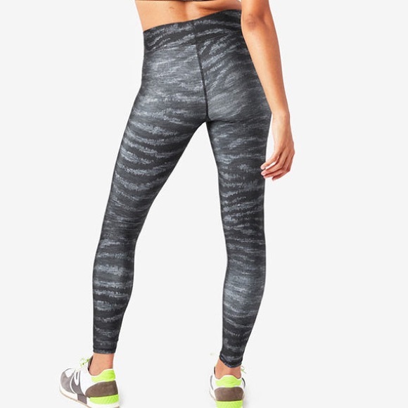 Terez
Show Your Stripes Tall Band
Gray Patterned Sports Leggings Size
XS - Picture 4 of 13